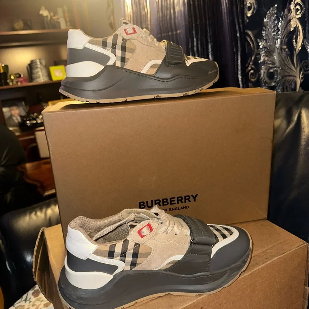 Burberry Check Suede Shoes - Picture 6 of 8